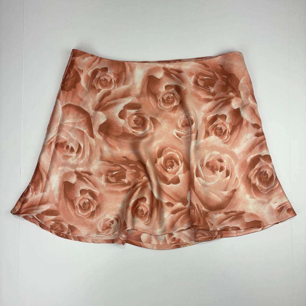 Forever 21 Rose Floral Satin Mini Skirt Women’s Large Pink Coquette Y2K - Picture 2 of 6